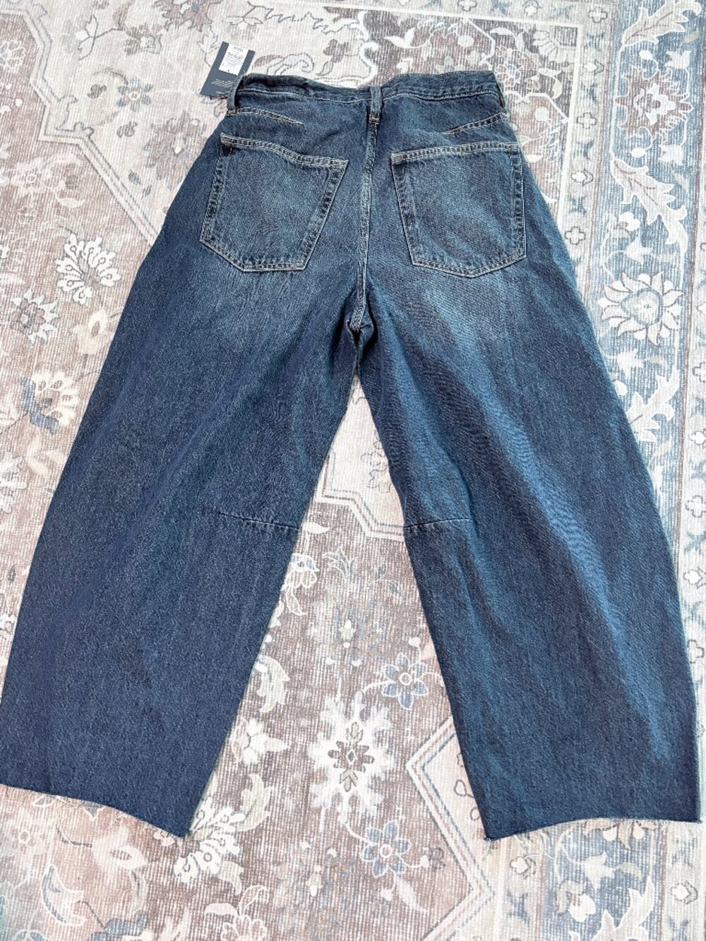 NWT Universal Thread Curved Leg Barrel Jeans High Rise Crop Ankle Size 4 - Picture 2 of 12